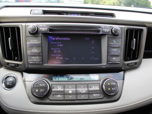 Used 2013 Toyota RAV4 Limited AWD/4WD image 28