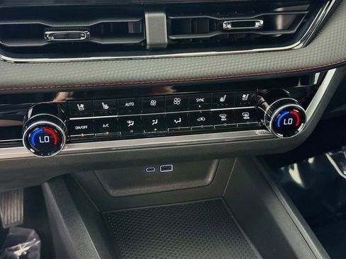 New 2026 Chevrolet Equinox RS w/ Convenience Package III FWD image 17