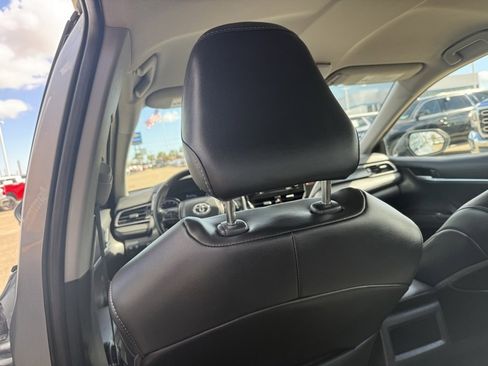 Used 2024 Toyota Camry SE image 31