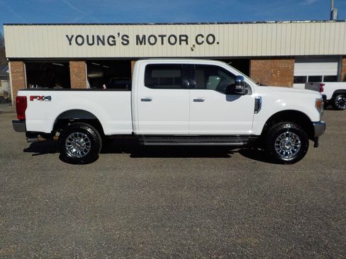 Used 2022 Ford F250 XLT w/ XLT Premium Package image 7