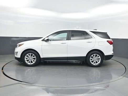 Used 2021 Chevrolet Equinox LT image 2