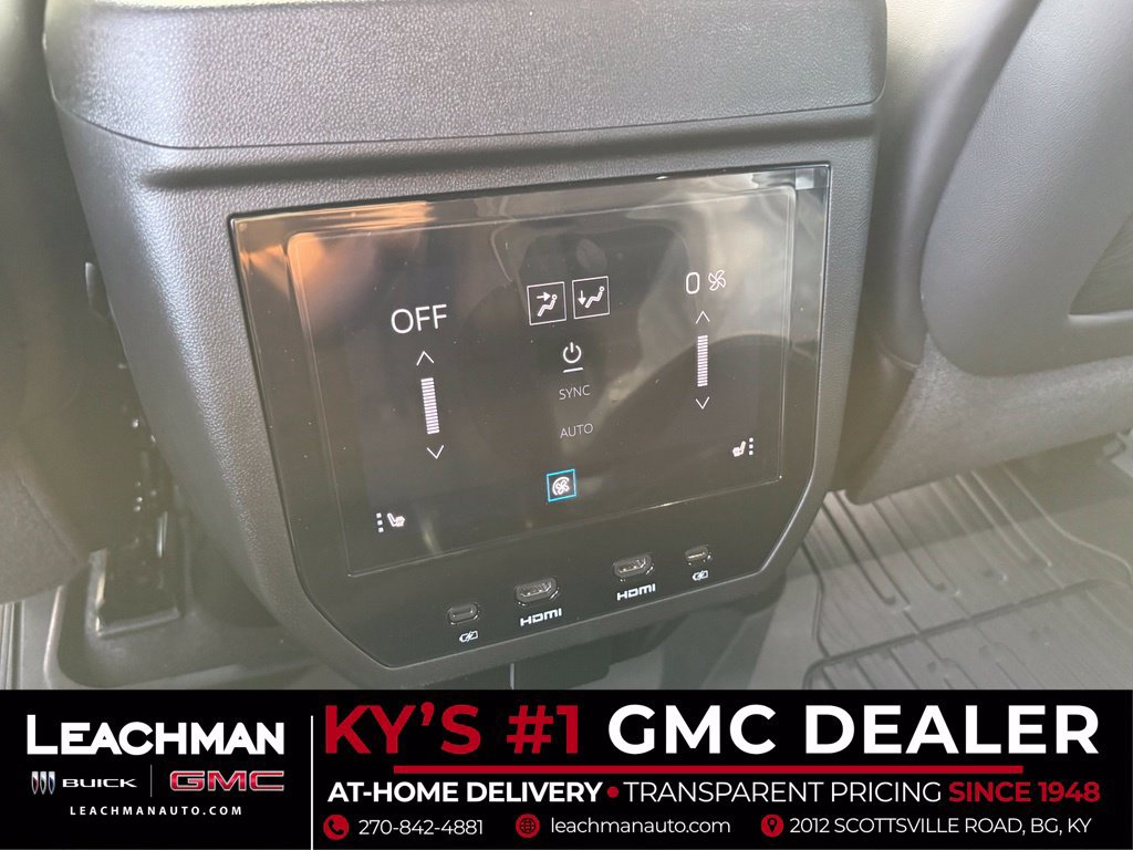 New 2026 GMC Yukon Denali Ultimate w/ LPO, Floor Liner Package AWD/4WD image 19