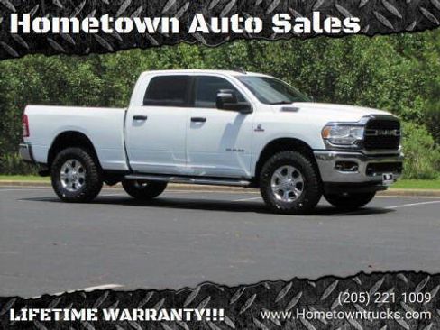 Used 2024 RAM 2500 Big Horn w/ Off Road Package AWD/4WD image 1