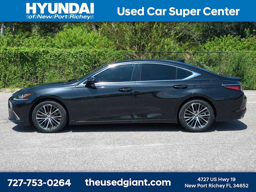 Used 2022 Lexus ES 350 w/ Premium Package FWD image 2