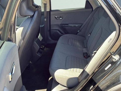 Certified 2025 Kia K4 EX image 25