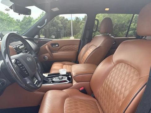 Used 2024 INFINITI QX80 Sensory AWD/4WD image 8