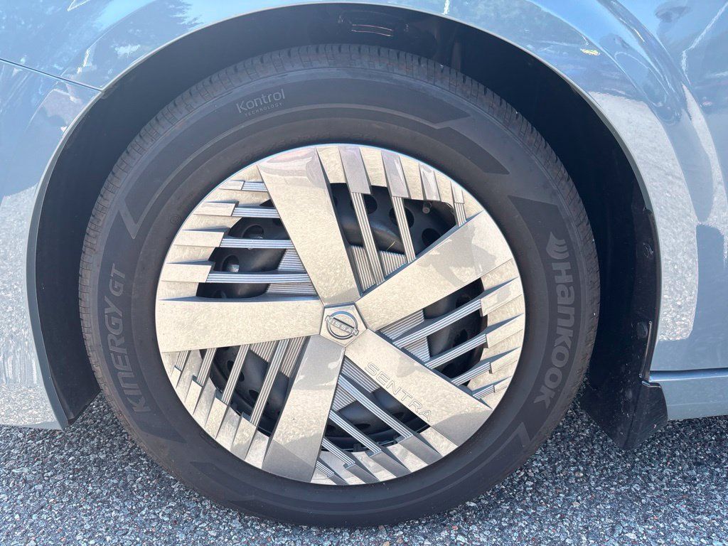 Used 2026 Nissan Sentra SV w/ Floor Mat Package FWD image 15