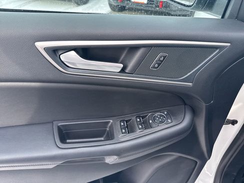 Used 2024 Ford Edge SEL image 18