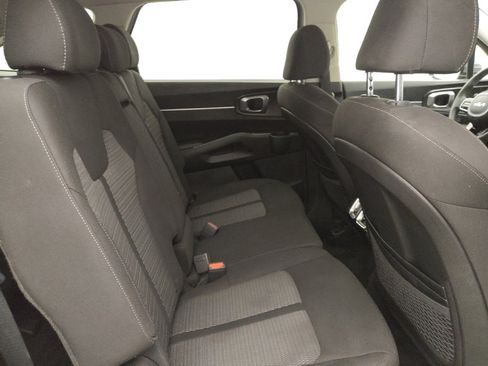 Used 2022 Kia Sorento LX FWD image 19