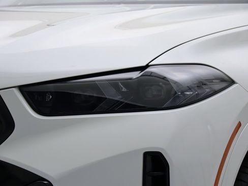 Used 2026 BMW X6 M60i image 12