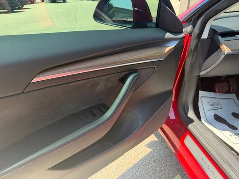 Used 2023 Tesla Model 3 Standard Range RWD image 9