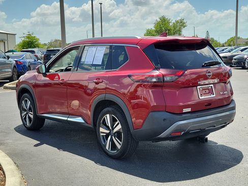 Used 2023 Nissan Rogue SL w/ SL Premium Package image 4