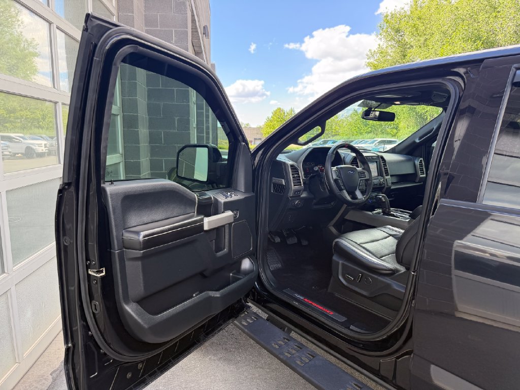Used 2018 Ford F150 Raptor w/ Equipment Group 802A Luxury AWD/4WD image 18
