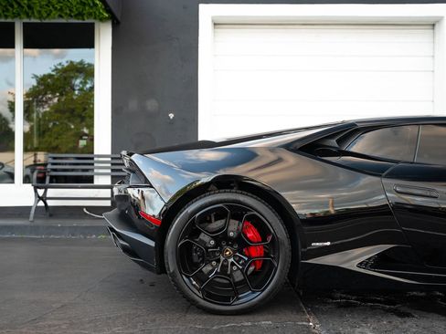 Used 2015 Lamborghini Huracan LP 610-4 AWD/4WD image 8