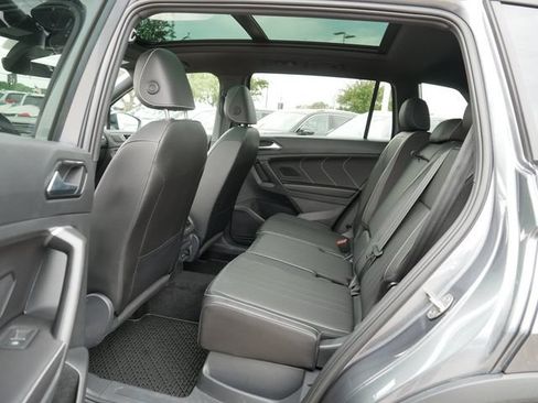 Used 2023 Volkswagen Tiguan SE R-Line AWD/4WD image 17
