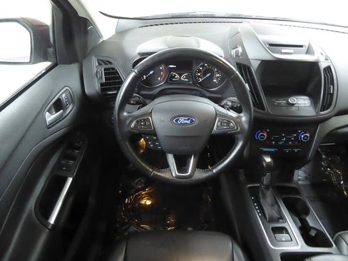 Used 2017 Ford Escape SE w/ SE Leather Comfort Package image 10