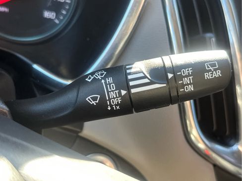 Certified 2023 Chevrolet Equinox LT w/ Driver Convenience Package image 28