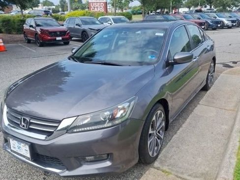 Used 2015 Honda Accord Sport image 3