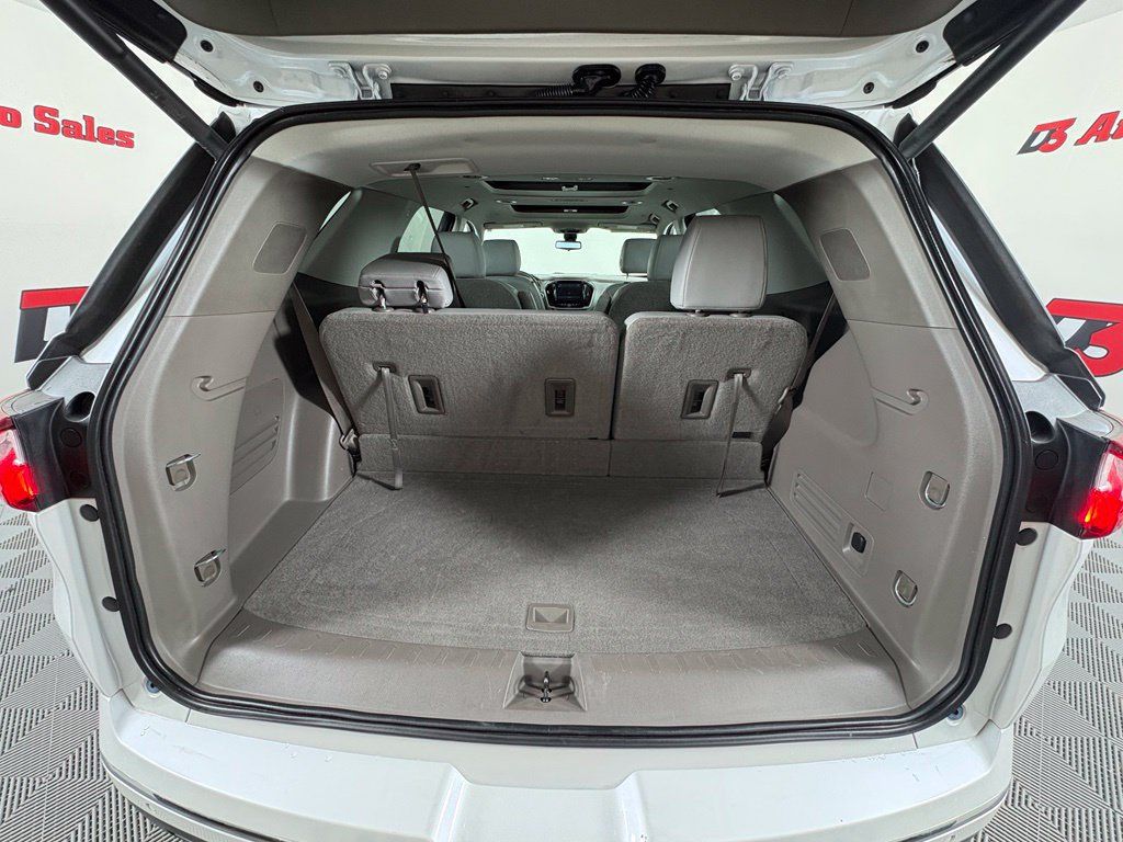 Used 2019 Chevrolet Traverse Premier w/ Driver Confidence II Package FWD image 52
