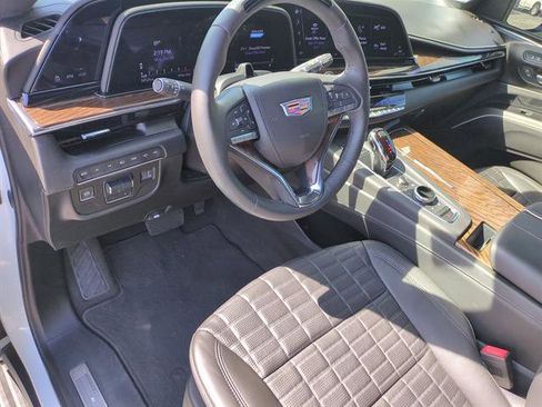 Certified 2024 Cadillac Escalade Premium Luxury Platinum image 44