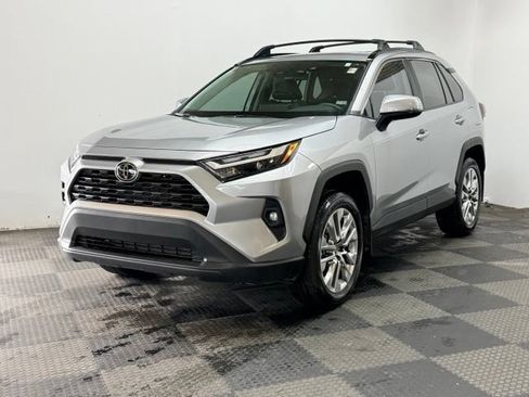 Used 2025 Toyota RAV4 XLE Premium w/ Weather Package AWD/4WD image 5