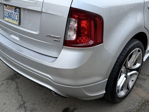Used 2011 Ford Edge Sport w/ Driver Entry Pkg AWD/4WD image 23