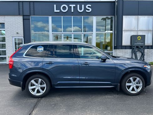 Used 2023 Volvo XC90 B5 Core w/ Protection Package AWD/4WD image 12