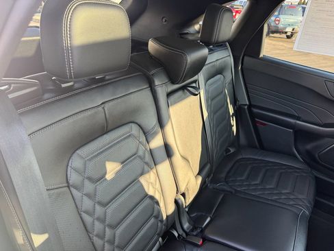 Used 2023 Ford Escape Platinum w/ Premium Technology Package image 17