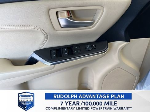 Used 2016 Toyota Camry XLE image 12