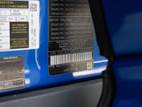 Used 2020 Land Rover Range Rover Sport SVR image 96