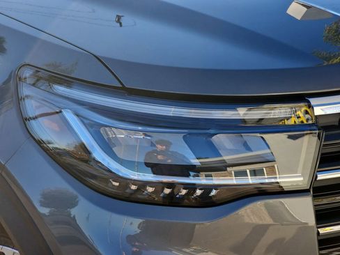 New 2026 Ford Explorer Active image 35