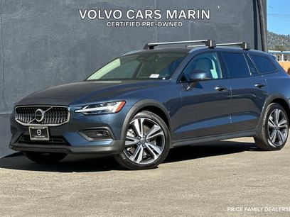 Certified 2025 Volvo V60 B5 Cross Country Plus w/ Protection Package Premier