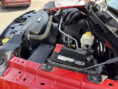 Used 2014 RAM 1500 Laramie image 32