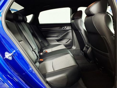 Used 2022 Honda Accord Sport image 11