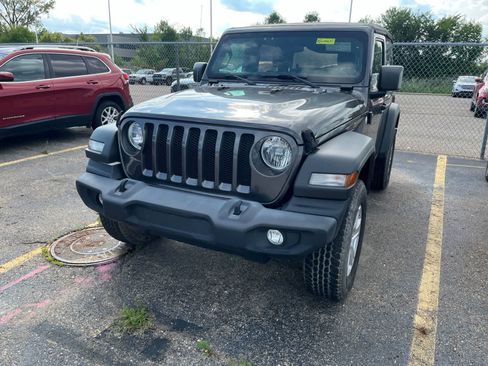 Used 2020 Jeep Wrangler Sport AWD/4WD image 3
