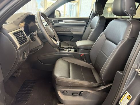 Used 2023 Volkswagen Atlas Cross Sport SE w/ Panoramic Sunroof Package AWD/4WD image 5
