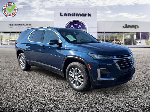 Used 2023 Chevrolet Traverse LT FWD image 1