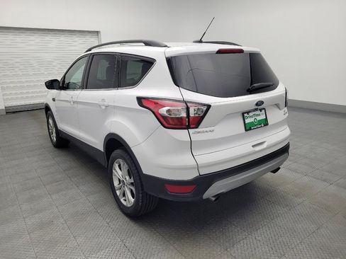Used 2018 Ford Escape SE image 5