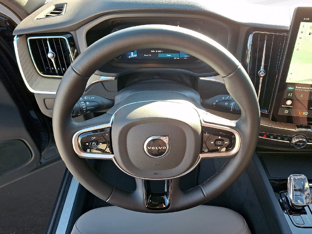 Certified 2026 Volvo XC60 B5 Core AWD/4WD image 22