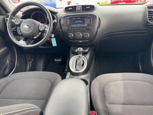 Used 2019 Kia Soul image 11