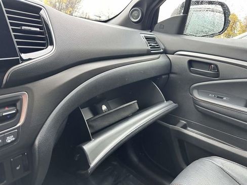 Certified 2022 Honda Pilot TrailSport image 19