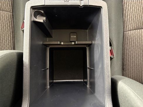 Used 2024 Toyota 4Runner TRD Off-Road image 34