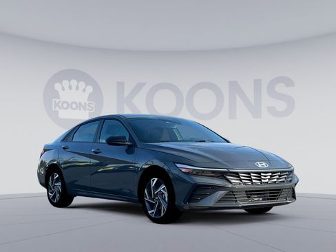 New 2025 Hyundai Elantra SEL w/ Cargo Package image 14