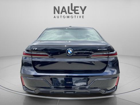 Used 2025 BMW i7 xDrive60 w/ Premium Package image 4