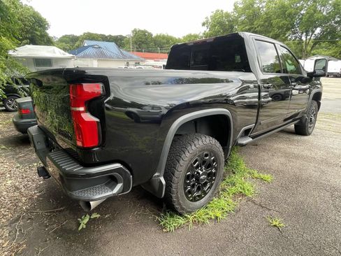 Used 2024 Chevrolet Silverado 2500 High Country w/ High Country Premium Package AWD/4WD image 9