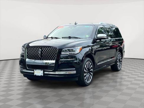 Used 2024 Lincoln Navigator Black Label AWD/4WD image 3