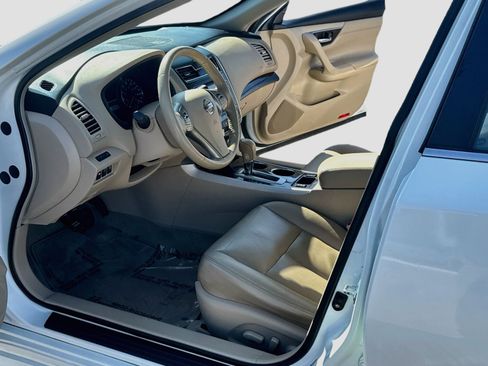 Used 2013 Nissan Altima 2.5 SL w/ Technology Pkg FWD image 11