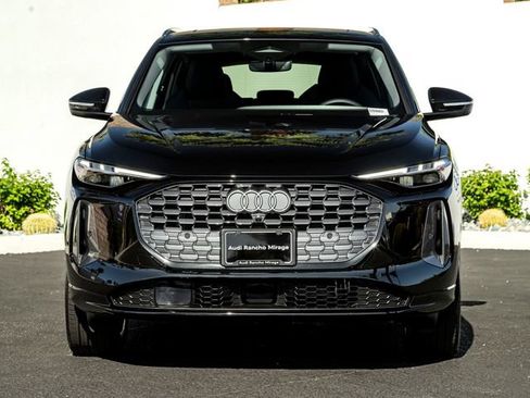 Used 2025 Audi Q5 Premium Plus w/ Premium Plus AWD/4WD image 3
