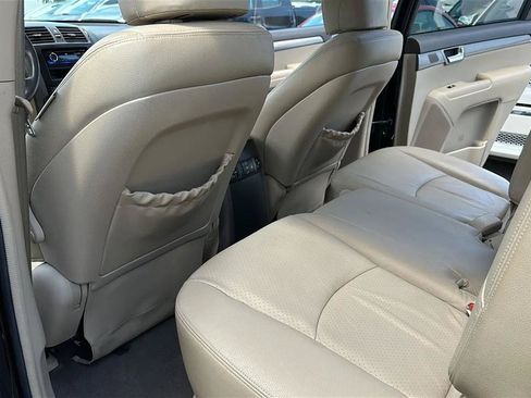 Used 2009 Kia Borrego EX w/ Premium Pkg RWD image 24
