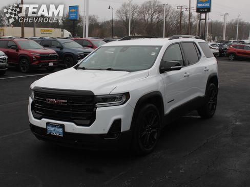 Certified 2023 GMC Acadia SLT w/ Elevation Edition image 8